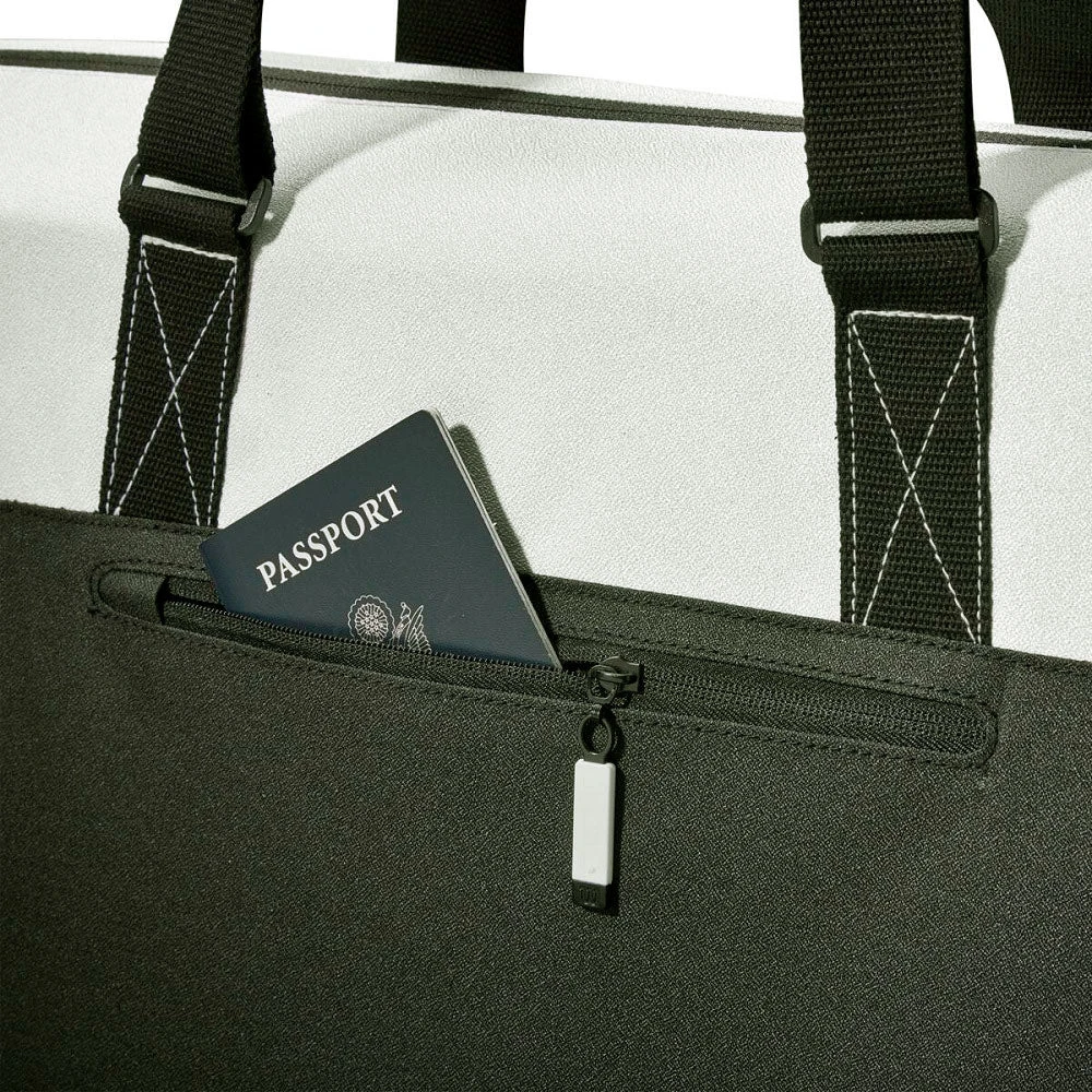 Wilson Women's Racquet Bag (Cream/Black/Forest) 4 Wilson Women's Racquet Bag (Cream/Black/Forest) - Image 4