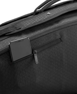 Wilson Clash V3 6 Pack Racquet Bag (Black/Infrared) -RacquetGuys Sales cq5dam.web .1200.1200 50 06496aa0 42a8 4524 a224 de04452cf961