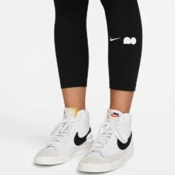 Nike Women's Naomi Osaka High-Waisted Cropped Tights (Black) 6 Nike Women's Naomi Osaka High-Waisted Cropped Tights (Black) -RacquetGuys Sales unnamed 6 f9518e90 b7fb 4c5c aa28 4b34246f29e4